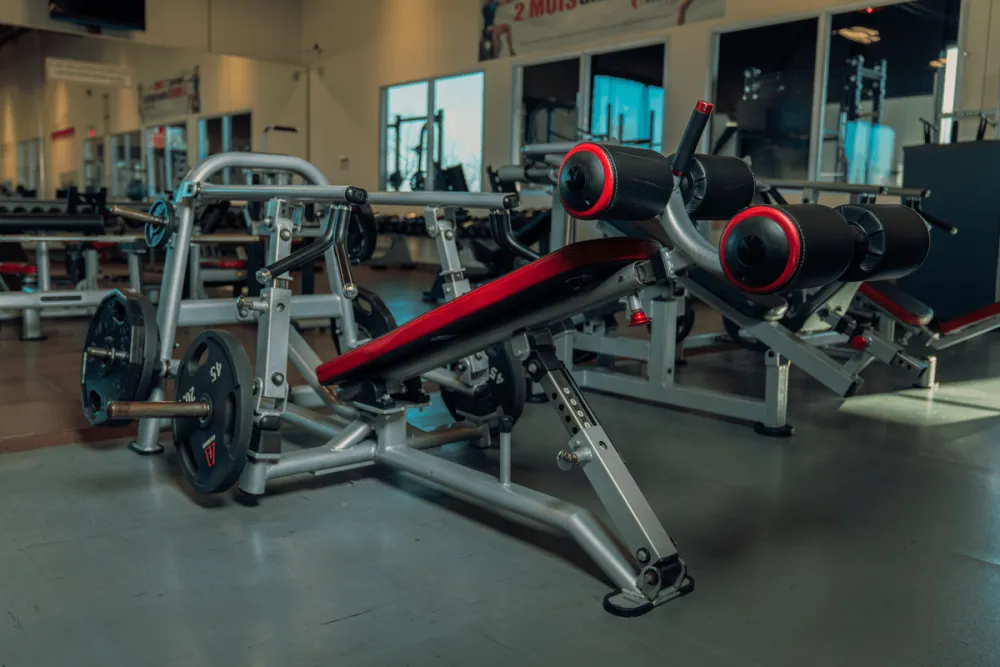 Decline / Flat Converging Bench Press